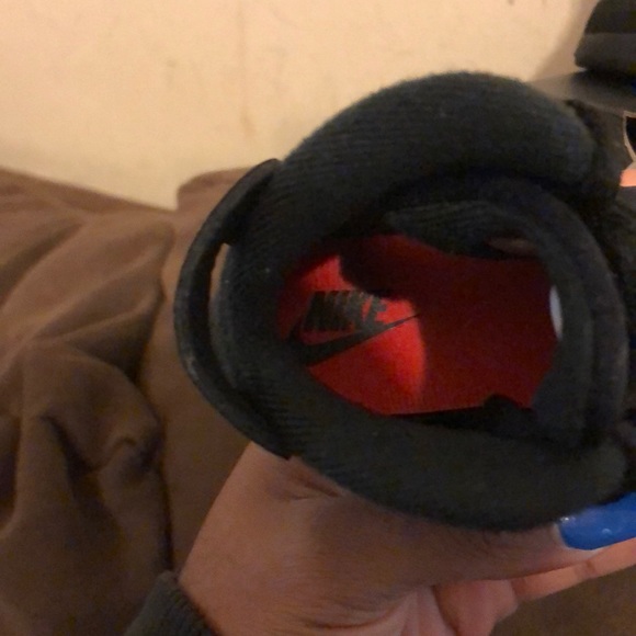 Jordan 6’s SIZE 4C - Picture 3 of 5